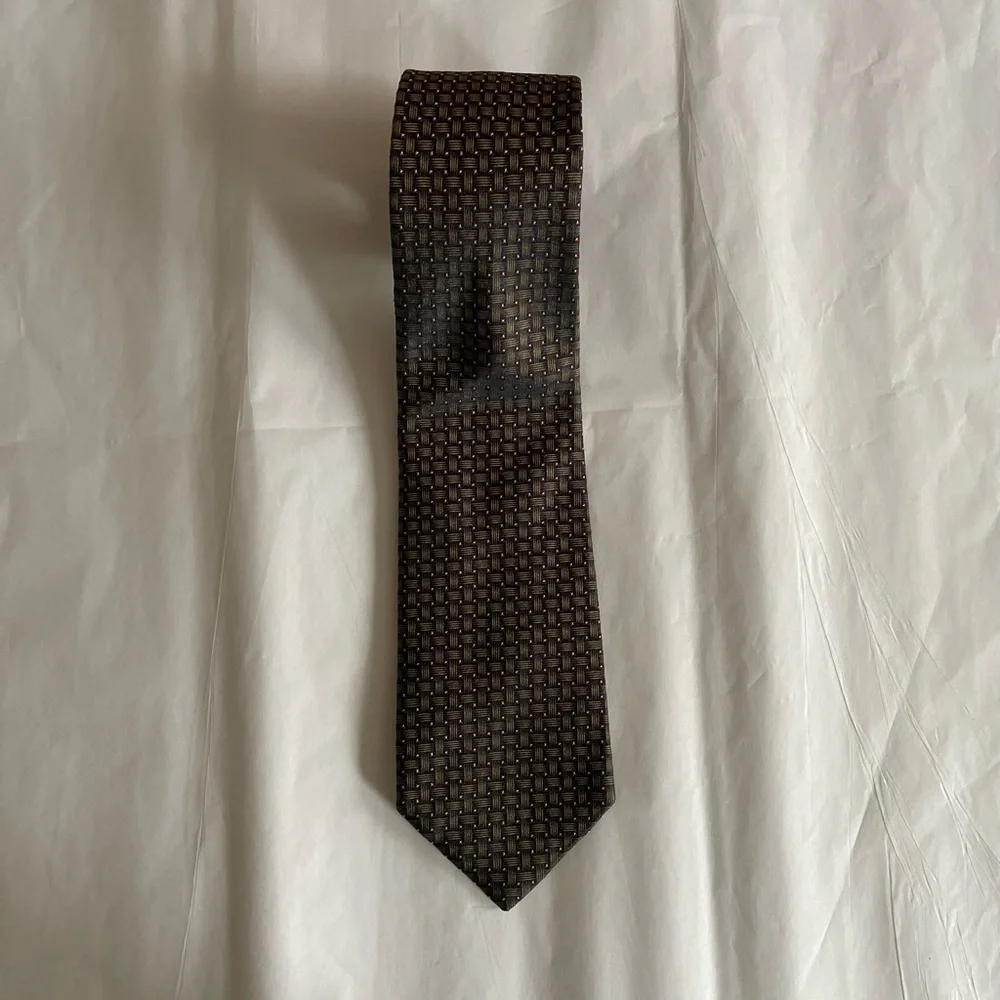 Burberry's 100% Silk Vintage Men's Tie